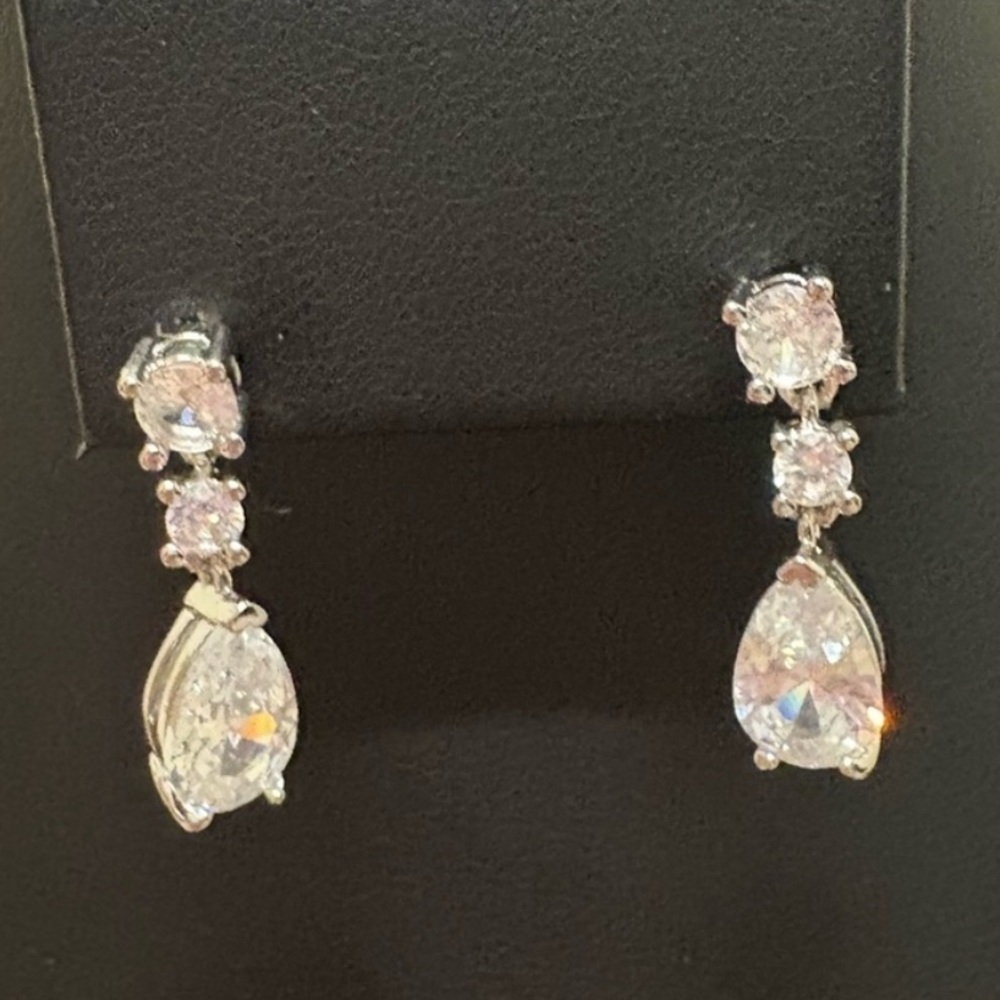 Cubic zirconia cz dangle earrings 1 inch long silver posts in gift box giftable